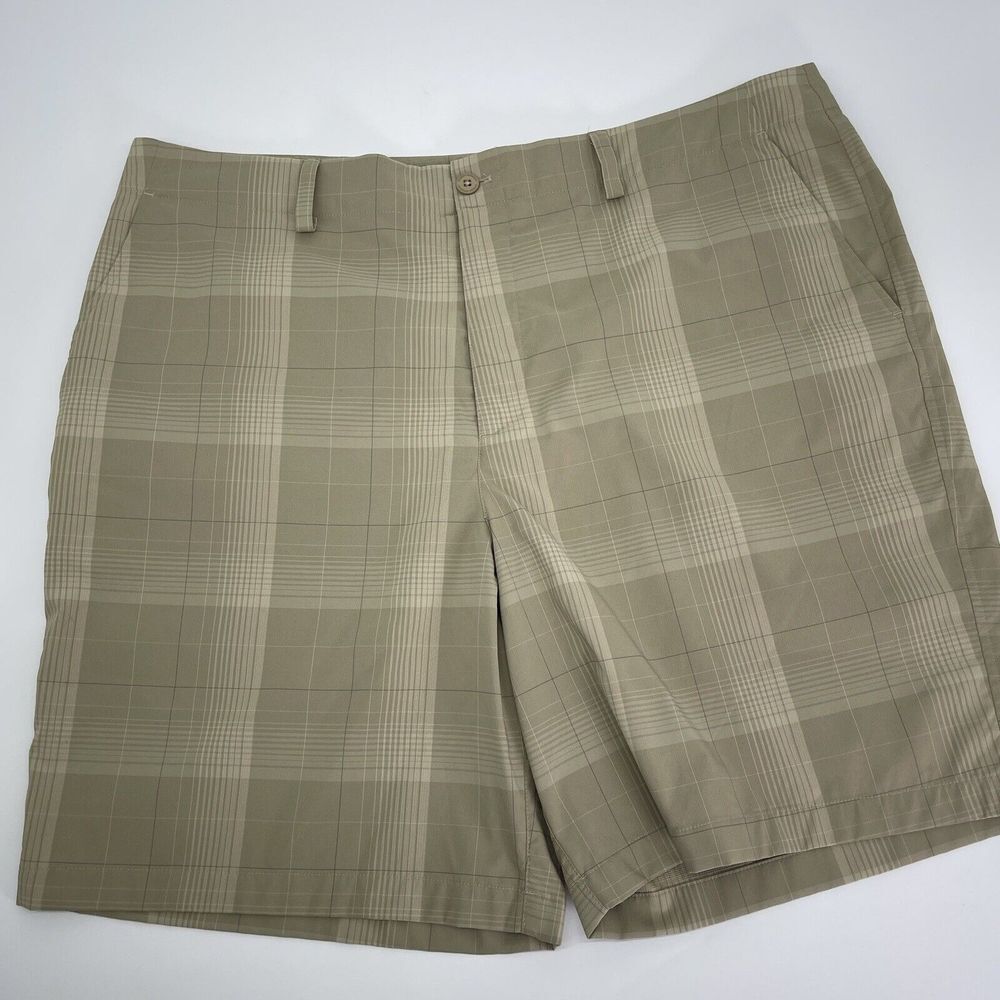 42 Regular Under Armour Plain Golf Summer BBQ Performance Wicking Shorts‎